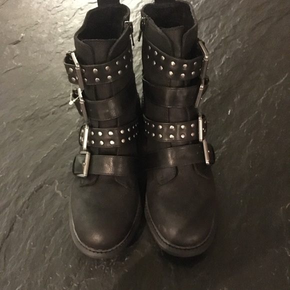 SALE-Black Biker Boots - Picture 3 of 5